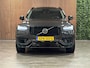 Volvo XC90 T8 AWD Recharge Ultra Dark | Vol! | Bowers & Wilkins | Luchtvering | Stoelventilatie | Trekhaak | 360 Camera | Head-Up Display | Stoelmassage | 455pk | Adaptieve Cruise Control | Stoelverwarming voor+achter | Stuurwielverwarming | Schuifdak | 21 Inch | Full LED Meesturende koplampen | Pilot Assist | BLIS Dode Hoek Detectie | Alcantara hemelbekleding | Lederen handgrepen en zonnekleppen | Elektrische voorstoelen geheugen | Nappa Lederen bekleding | Zitting verlenging voorstoelen | Lederen Dashboard | Google Infotainment | Keyless Drive | Parkeersensoren voor+achter | Privacy Glass | Elektrisch bedienbare achterklep | Geïntegreerde zongordijnen achterportieren | Geïntegreerd kinderzitje achterin | Verlichte instaplijsten | 7-Persoons | 4-Zone Climate Control | DAB Radio | Apple Carplay/Android Auto | Alarm Klasse III | Draadloos telefoon opladen | Volvo On Call met mobiele App functie | Platinum Grey Metallic |