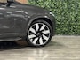 Volvo XC90 T8 AWD Recharge Ultra Dark | Vol! | Bowers & Wilkins | Luchtvering | Stoelventilatie | Trekhaak | 360 Camera | Head-Up Display | Stoelmassage | 455pk | Adaptieve Cruise Control | Stoelverwarming voor+achter | Stuurwielverwarming | Schuifdak | 21 Inch | Full LED Meesturende koplampen | Pilot Assist | BLIS Dode Hoek Detectie | Alcantara hemelbekleding | Lederen handgrepen en zonnekleppen | Elektrische voorstoelen geheugen | Nappa Lederen bekleding | Zitting verlenging voorstoelen | Lederen Dashboard | Google Infotainment | Keyless Drive | Parkeersensoren voor+achter | Privacy Glass | Elektrisch bedienbare achterklep | Geïntegreerde zongordijnen achterportieren | Geïntegreerd kinderzitje achterin | Verlichte instaplijsten | 7-Persoons | 4-Zone Climate Control | DAB Radio | Apple Carplay/Android Auto | Alarm Klasse III | Draadloos telefoon opladen | Volvo On Call met mobiele App functie | Platinum Grey Metallic |