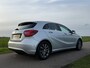 Mercedes-Benz A-klasse 160 Ambition | Navi | H-Leder | Clima | Trekhaak | 16" Velgen | NL Auto | PDC | Cruise | LED | 6 Versnell.
