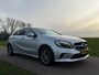 Mercedes-Benz A-klasse 160 Ambition | Navi | H-Leder | Clima | Trekhaak | 16" Velgen | NL Auto | PDC | Cruise | LED | 6 Versnell.