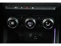 Renault Clio 1.0 TCe Intens Half Leder Navigatie Carplay Android 16 inch LMV Sfeerverlichting LED Clima Cruise Parkeersensor