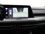 Volkswagen Golf 1.5 eTSI R-Line automaat met electr. schuif panorama dak | Apple Carplay | Navigatie | Achteruitrij camera | Parkeersensoren voor en achter | Electr. schuif panorama dak | Sportstoelen | Sportstuur |