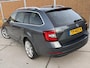 Skoda Octavia Combi 1.0 TSI Automaat | Leer | Stoelverwarming | Climate & cruise control | Apple CarPlay | Keyless entry&start | LED verlichting | Canton HiFi | Achteruitrijcamera | Parkeersensoren voor en achter
