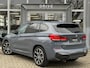 BMW X1 xDrive25e Bus Ed Plus M-Sport |Pano|HUD|HiFi|Cam|Sfeer|19"|Storm Bay|