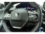 Peugeot 2008 1.2 Hybrid 145 Allure | Climate & Cruise Control | Parkeersensoren voor + achter | AppleCarplay/Android Auto |