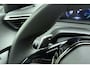 Peugeot 2008 1.2 Hybrid 145 Allure | Climate & Cruise Control | Parkeersensoren voor + achter | AppleCarplay/Android Auto |