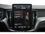 Volvo XC60 2.0 T6 Plug-in hybrid AWD Business Edition Harman Kardon Geluidsinstallatie | Stuurwiel Verwarmbaar | Stoelen voor/achter verwarmbaar | 360 Graden Camera | Adaptieve Cruise Control | Pilot Assist | Extra getinte ramen achter | 19'' Lichtmetalen velgen