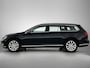 Volkswagen Passat Variant 2.0 TDI Business Edition R / Airco / Adap-Cruise / Trekhaak / Leder-Alcantara / Navigatie / Apk 02-2027