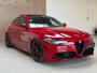 Alfa Romeo Giulia 2.0 T AWD Veloce - SCHUIFDAK - 19'' - LEER - SPORTSTOELEN