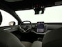 Volvo EX30 Twin Motor Performance Ultra 69 kWh | Panoramadak | 360° camera | Harman Kardon | Stoel- en Stuurverwarming | Trekhaak