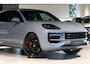 Porsche Cayenne 3.0 E-Hybrid SportDesign|Passenger Display|21''|Luchtvering|HUD|ACC|Bose|18-voudig|Pano|Stoelkoeling