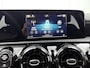 Mercedes-Benz A-klasse 180 Achteruitrijcamera | Licht- en zicht pakket | Lichtmetalen Velgen. Inclusief 24 maanden Mercedes-Benz Certified garantie voor Europa.