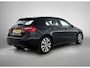 Mercedes-Benz A-klasse 180 Achteruitrijcamera | Licht- en zicht pakket | Lichtmetalen Velgen. Inclusief 24 maanden Mercedes-Benz Certified garantie voor Europa.