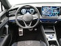 Volkswagen Tiguan 1.5 eHybrid R-Line Edition Panoramadak - 272pk uitvoering - Navigatie - 20 Inch - Trekhaak