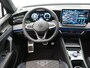 Volkswagen Tiguan 1.5 eHybrid R-Line Edition Panoramadak - 272pk uitvoering - Navigatie - 20 Inch - Trekhaak