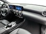 Mercedes-Benz CLA 180 Luxury Line | Keyless Go | Sfeerverlichting | Car Play | Stoelverwarming | Parkeerpakket met Camera | Inclusief 24 maanden Mercedes-Benz Certified garantie voor Europa.