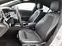Mercedes-Benz CLA 180 Luxury Line | Keyless Go | Sfeerverlichting | Car Play | Stoelverwarming | Parkeerpakket met Camera | Inclusief 24 maanden Mercedes-Benz Certified garantie voor Europa.