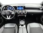 Mercedes-Benz CLA 180 Luxury Line | Keyless Go | Sfeerverlichting | Car Play | Stoelverwarming | Parkeerpakket met Camera | Inclusief 24 maanden Mercedes-Benz Certified garantie voor Europa.