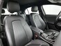 Mercedes-Benz A-klasse 160 Business Solution Luxury Ledkoplampen | Sfeerverlichting | Parkeerpakket met achteruitrijcamera | Stoelverwarming | Lederlook ARTICO. Inclusief 24 maanden Mercedes-Benz Certified garantie voor Europa.