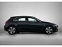 Mercedes-Benz A-klasse 160 Business Solution Luxury Ledkoplampen | Sfeerverlichting | Parkeerpakket met achteruitrijcamera | Stoelverwarming | Lederlook ARTICO. Inclusief 24 maanden Mercedes-Benz Certified garantie voor Europa.