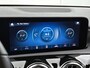 Mercedes-Benz A-klasse 160 Business Solution Luxury Ledkoplampen | Sfeerverlichting | Parkeerpakket met achteruitrijcamera | Stoelverwarming | Lederlook ARTICO. Inclusief 24 maanden Mercedes-Benz Certified garantie voor Europa.