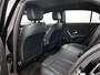 Mercedes-Benz A-klasse 160 Business Solution Luxury Ledkoplampen | Sfeerverlichting | Parkeerpakket met achteruitrijcamera | Stoelverwarming | Lederlook ARTICO. Inclusief 24 maanden Mercedes-Benz Certified garantie voor Europa.
