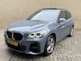 BMW X1 xDrive25e M-Sport | Panoramadak | Sportstoelen | Navigatie | Stoelverwarming | Elektrische achterklep | Apple Carplay / Android Auto | LED | DAB | PDC v+a | Sfeerverlichting | Cruise Control | Volledig dealeronderhouden