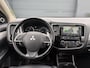 Mitsubishi Outlander 2.0 PHEV instyle 2e Eigenaar,Trekhaak,Navi,Camera,Clima,Cruise,Stoelverwarming,Schuifdak,Keyless,Leder,Lm velgen,Apk tot 04-2027