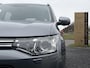 Mitsubishi Outlander 2.0 PHEV instyle 2e Eigenaar,Trekhaak,Navi,Camera,Clima,Cruise,Stoelverwarming,Schuifdak,Keyless,Leder,Lm velgen,Apk tot 04-2027