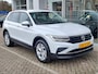 Volkswagen Tiguan 1.4 TSI eHYBRID LIFE BUSINESS Trekhaak | Virtual Cockpit | Stuurverwarming