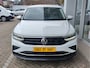 Volkswagen Tiguan 1.4 TSI eHYBRID LIFE BUSINESS Trekhaak | Virtual Cockpit | Stuurverwarming