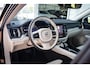 Volvo V60 T6 Plug-in hybrid AWD Ultra Bright | Adaptieve Cruise Control | Dodehoek Detectie | 360 Camera | Adaptieve Koplampen | Head-Up Display | Leder Blond | Elektr. Stoelen | Stoel+Stuurverwarming