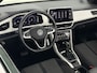 Volkswagen T-Roc Cabrio 1.5 TSI Style Camera, Virtual desk, Navi, Apple carplay, Winterpakket, Cruise control, A start stop, Lichtmetalen velgen