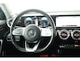 Mercedes-Benz A-klasse 250 e Premium Plus (STOELVERWARMING, SFEERVERLICHTING, CAMERA, NAVIGATIE, CRUISE CONTROL)