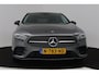 Mercedes-Benz A-klasse 250 e Premium Plus (STOELVERWARMING, SFEERVERLICHTING, CAMERA, NAVIGATIE, CRUISE CONTROL)