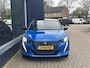 Peugeot e-208 EV GT Première | SOH 96% | Meest Complete Versie | Glazen Panoramadak | Alcantara Bekleding | Stoelverwarming | Navigatie | Full LED verlichting | Climate Control | Adaptieve Cruise Control | Camera | Parkeersensoren | Dode Hoek Detectie | 17" Lichtmetalen Velgen | Keyless Entry & Start |