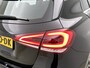 Mercedes-Benz A-klasse 180 Ledkoplampen | Achteruitrijcamera | Navigatiesysteem met harde schijf | Apple CarPlay. Inclusief 24 maanden Mercedes-Benz Certified garantie voor Europa.