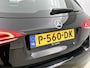 Mercedes-Benz A-klasse 180 Ledkoplampen | Achteruitrijcamera | Navigatiesysteem met harde schijf | Apple CarPlay. Inclusief 24 maanden Mercedes-Benz Certified garantie voor Europa.