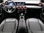 Mercedes-Benz A-klasse 180 Ledkoplampen | Achteruitrijcamera | Navigatiesysteem met harde schijf | Apple CarPlay. Inclusief 24 maanden Mercedes-Benz Certified garantie voor Europa.