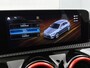 Mercedes-Benz A-klasse 180 Ledkoplampen | Achteruitrijcamera | Navigatiesysteem met harde schijf | Apple CarPlay. Inclusief 24 maanden Mercedes-Benz Certified garantie voor Europa.