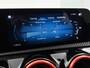 Mercedes-Benz A-klasse 180 Ledkoplampen | Achteruitrijcamera | Navigatiesysteem met harde schijf | Apple CarPlay. Inclusief 24 maanden Mercedes-Benz Certified garantie voor Europa.