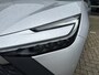 Toyota C-HR 2.0 Plug-in Hybrid 220 Dynamic Toyota navigatie / Apple Carplay / Android Auto / parkeersensoren voor en achter / adaptive cruise control / stoel- en stuurwielverwarming / parkeercamera / Toyota 10 jaar garantie programma / Toyota Pechhulppas / rijklaarpr