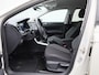 Volkswagen Polo 1.0 TSI Life Edition 95 PK | Navigatie | Apple Carplay | Climate control | Getinte ruiten | Camera | Parkeersensoren achter | Lichtmetalen velgen |