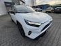 Toyota RAV4 2.5 HYBRID AWD BI-TONE PANO-DAK STOELVERW BLIND-SPOT 360° CAMERA PARK-SENSOREN APPLE/ANDROID EL-ACHTERKLEP