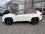 Toyota RAV4 2.5 HYBRID AWD BI-TONE PANO-DAK STOELVERW BLIND-SPOT 360° CAMERA PARK-SENSOREN APPLE/ANDROID EL-ACHTERKLEP