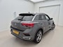 Volkswagen T-Roc 1.5 TSI Sport Business R 150 PK| Origineel Nederlands | 1e Eigenaar | Navigatie | Stoelverwarming | Achteruitrijcamera | Digital Cockpit Pro | Parkeersensoren