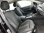 BMW 3-Serie Touring 318i High Executive Automaat (CAMERA, SPORTSTOELEN, TREKHAAK AFNEEMBAAR, STOELVERWARMING, DEALER ONDERHOUDEN)