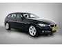 BMW 3-Serie Touring 318i High Executive Automaat (CAMERA, SPORTSTOELEN, TREKHAAK AFNEEMBAAR, STOELVERWARMING, DEALER ONDERHOUDEN)