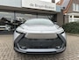 Toyota C-HR 2.0 Plug-in Hybrid 220 Dynamic Toyota navigatie / incl. winterbandenset / Apple Carplay / Android Auto / parkeersensoren voor en achter / adaptive cruise control / stoel- en stuurwielverwarming / parkeercamera / Toyota 10 jaar garantie programma / Toyota