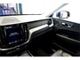 Volvo XC60 2.0 T6 AWD 293kW/399pk Aut8 Ultimate Bright PANORAMADAK + HARMAN/KARDON + PILOT ASSIST + EL.TREKHAAK + GOOGLE MAPS&SERVICES + 360 CAMERA + KEYLESS ENTRY&GO + LANE ASSIST + MATRIX LED + STOEL-&STUURVERWARMING + PARKSENSOREN V&A + 20" LM-VELGEN!!